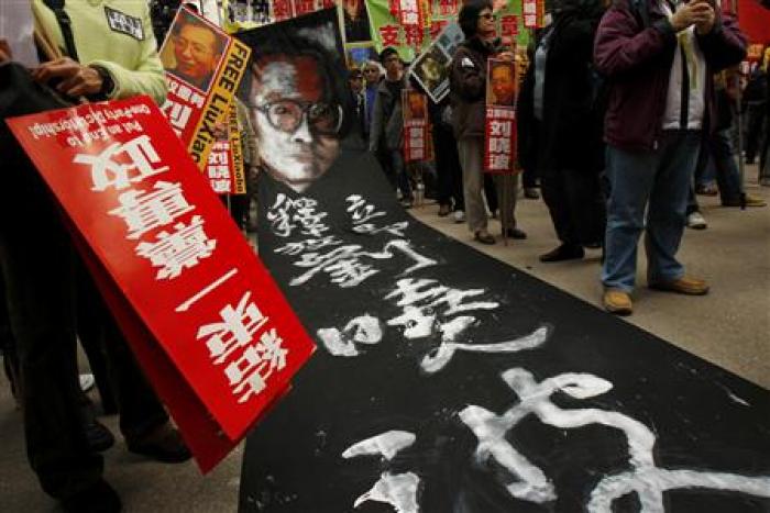 Hong Kong protestors at border customs between Hong Kong and China