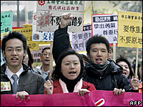 12月4日數萬名香港人上街要求普選。