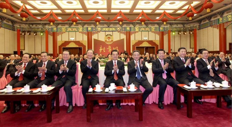 九 個 政 治 局 常 委