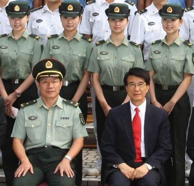 駐港匪軍統戰科大